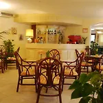 Mon Repos Hotel 4*